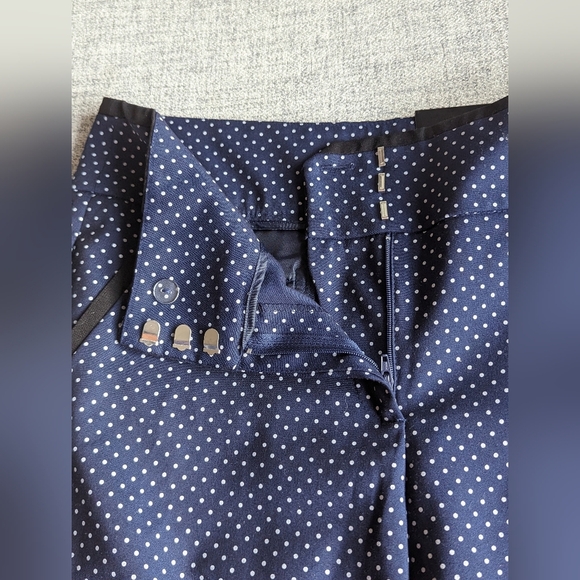 Roz and Ali Navy Blue With polka Dots Ankle Pants Size 8 - Picture 8 of 9